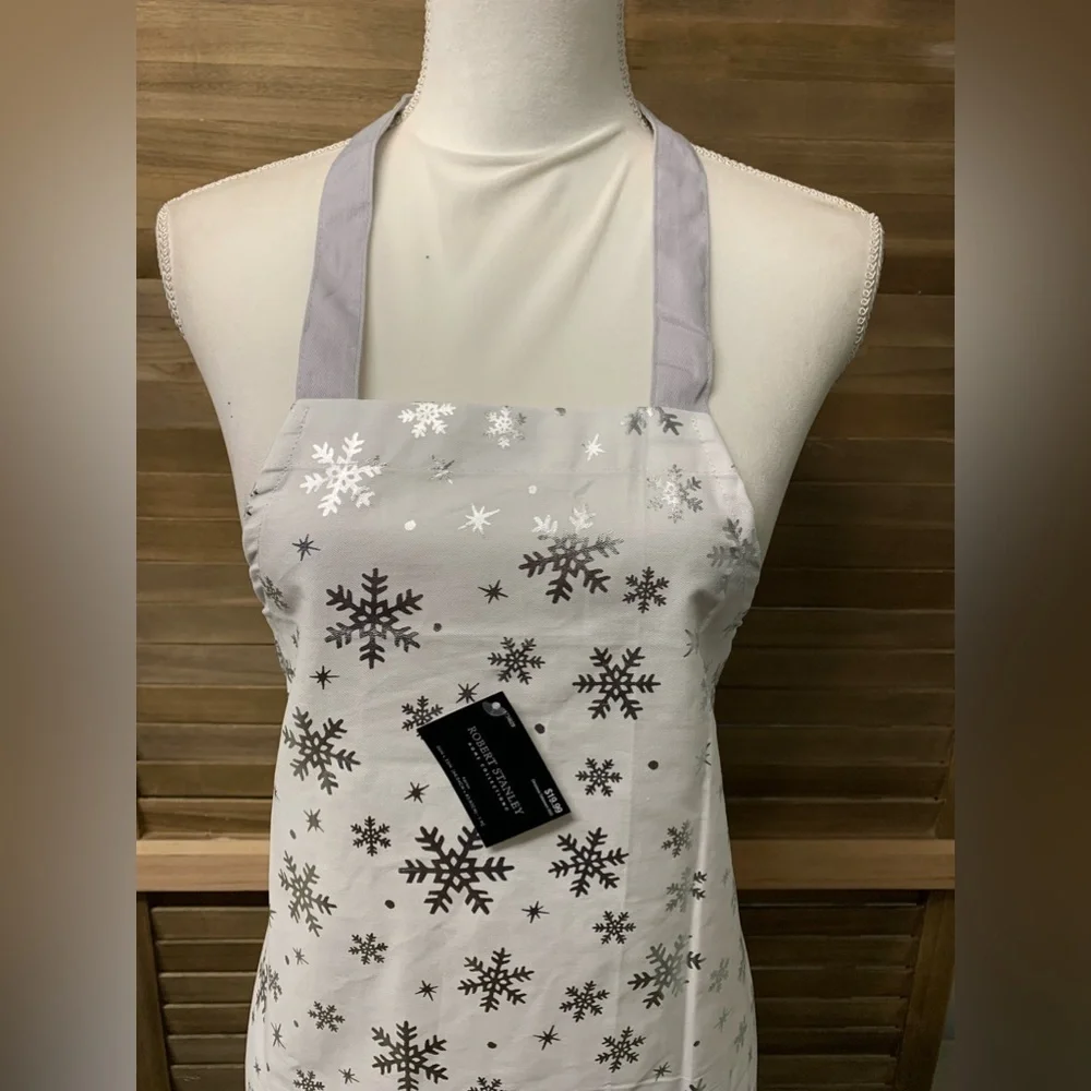 NWT Robert Stanley White Metallic Silver Snowflake Kitchen Apron Christmas Gift